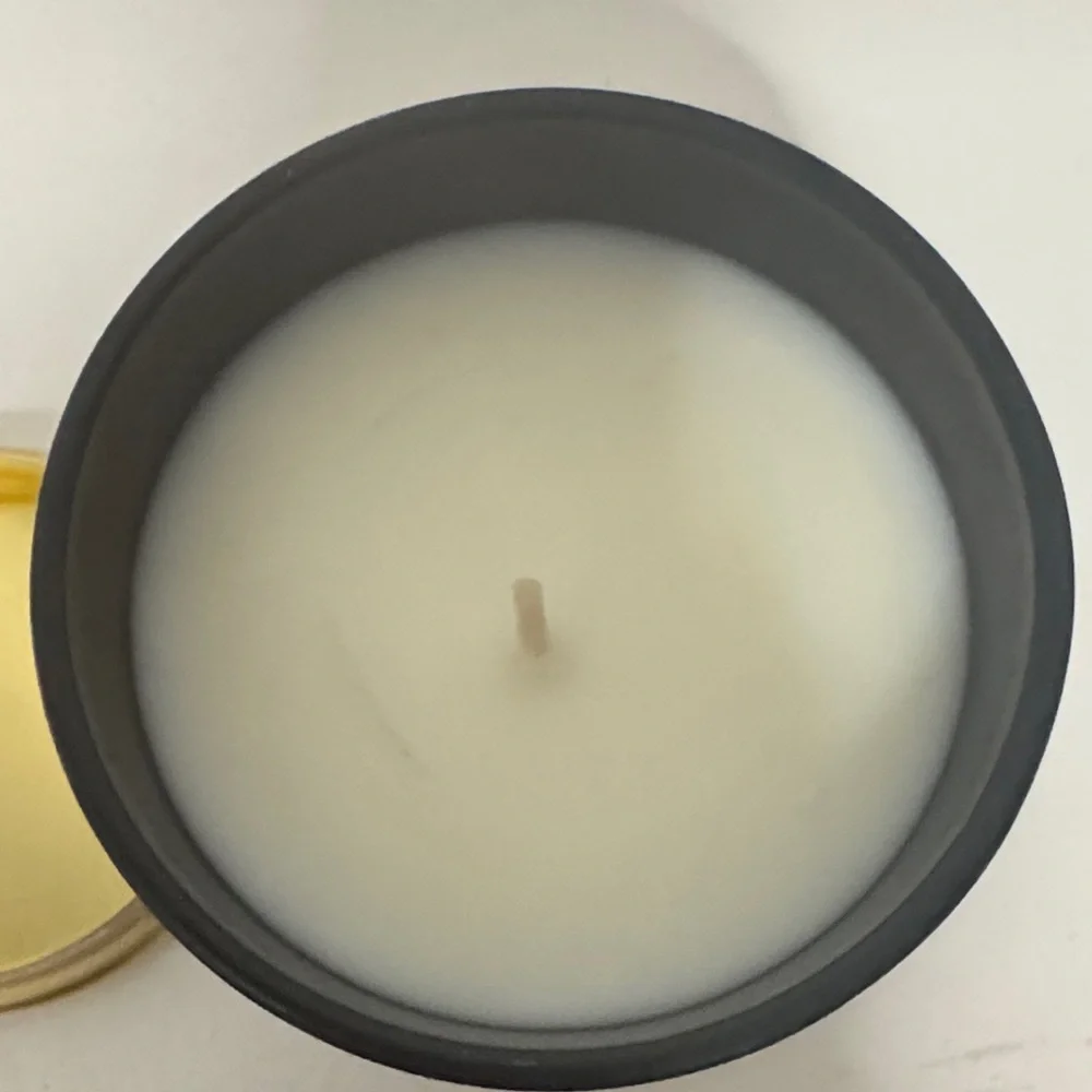 NWT THRESHOLD lidded glass jar candle black label -ginger black tea -8oz
